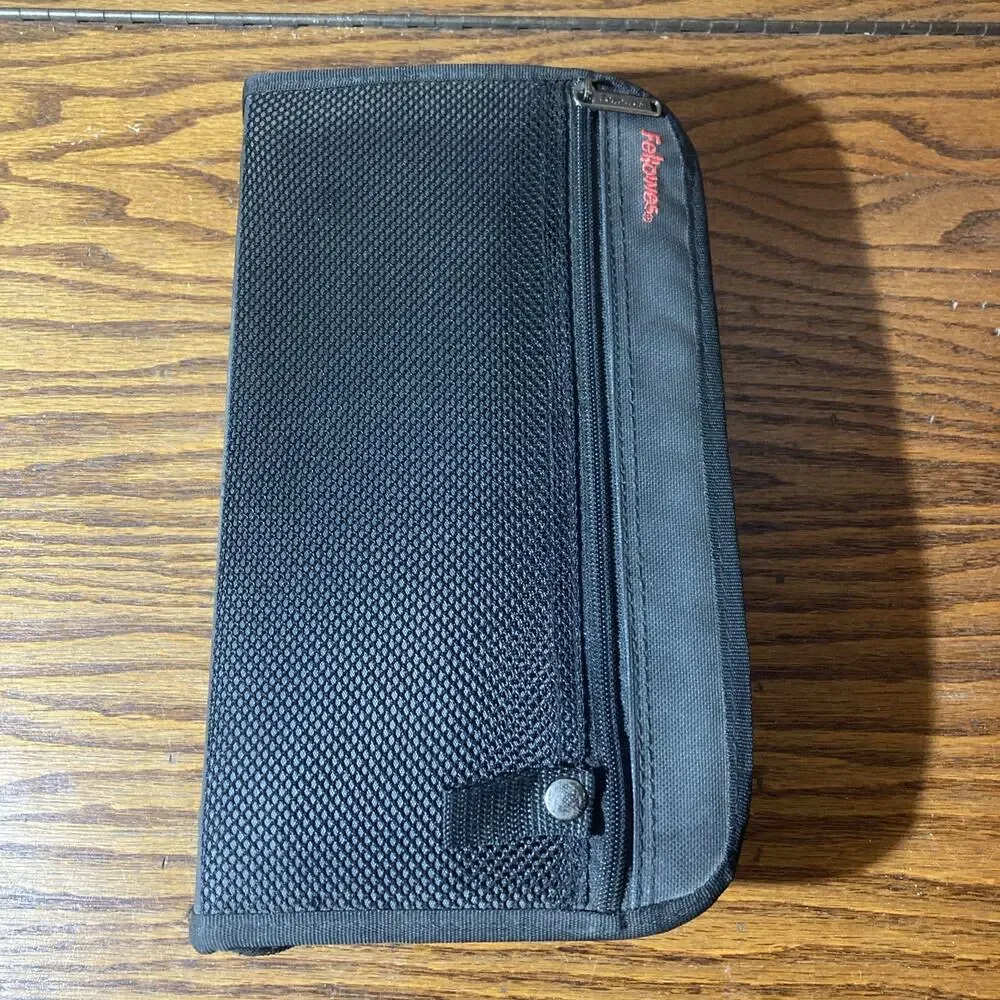 Cd Case Comes With 80 DVDS holds 80 pocket CDs / dvd storage